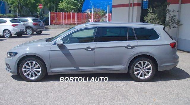 VOLKSWAGEN Passat Variant 2.0 TDI 13.000 KM SCR EVO DSG BUSINESS AUTOMATICA