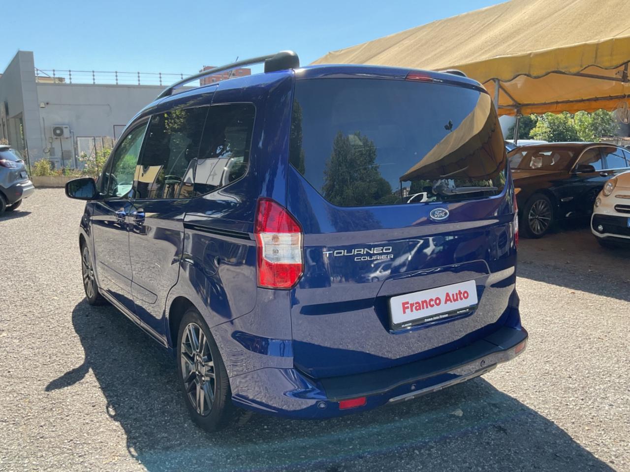 Ford Tourneo Courier 1.5 TDCI 55kw(75CV) Titanium OK NEOPATENTATI