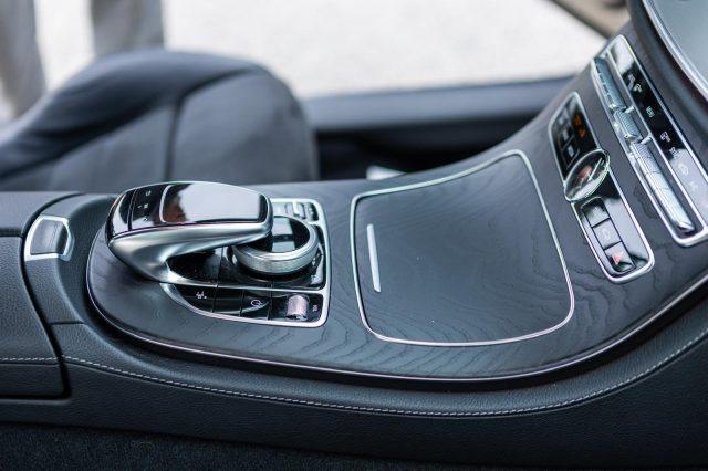 MERCEDES-BENZ E 220 d 4Matic Premium Plus