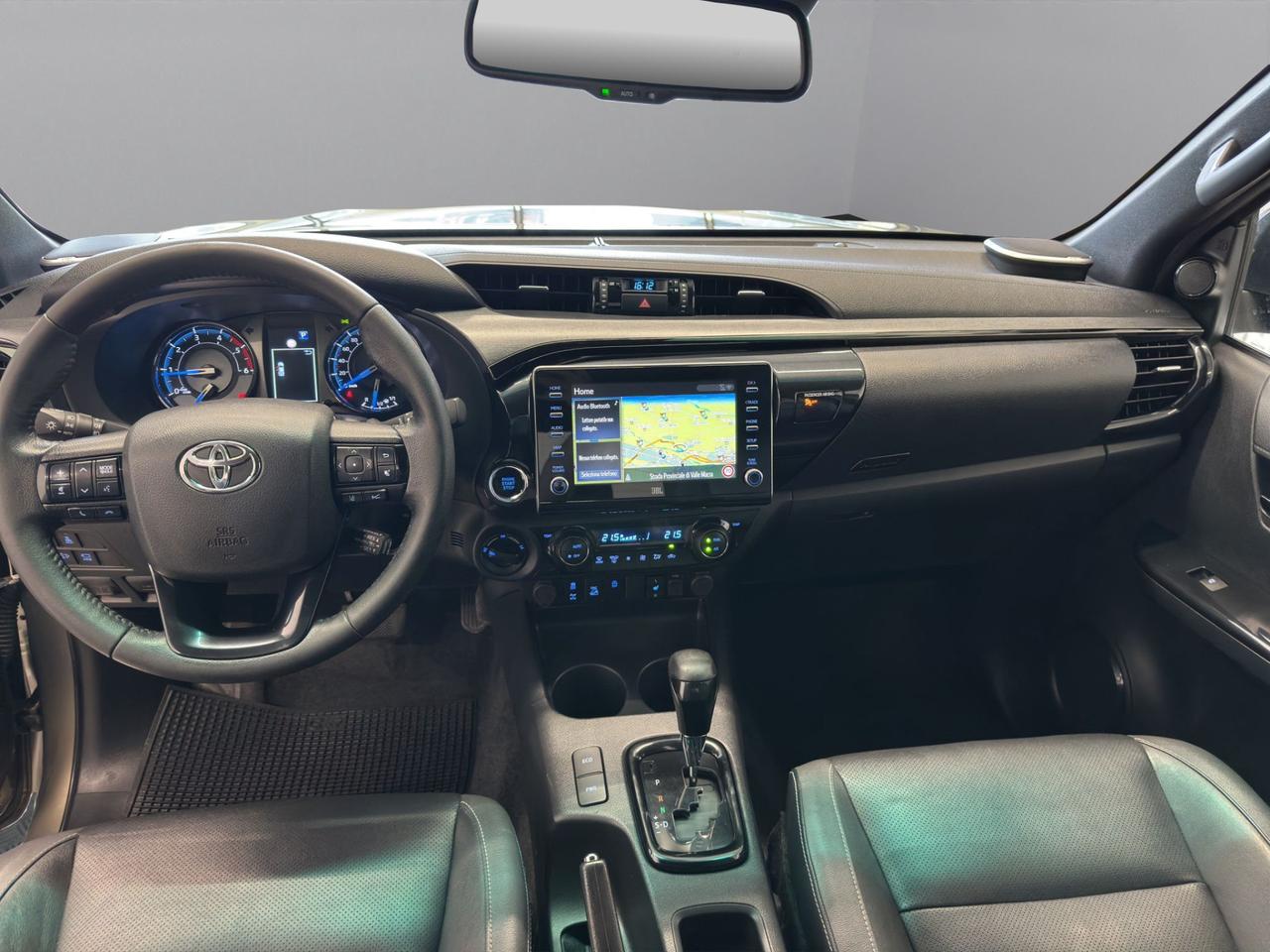 Toyota Hilux 2.8 d double cab Invincible 4wd auto