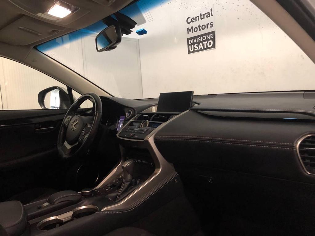 Lexus NX 300 300 2.5 Hybrid Executive 4WD CVT