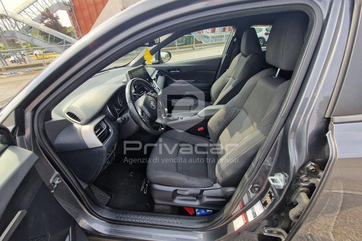 TOYOTA C-HR 1.8 Hybrid E-CVT Active