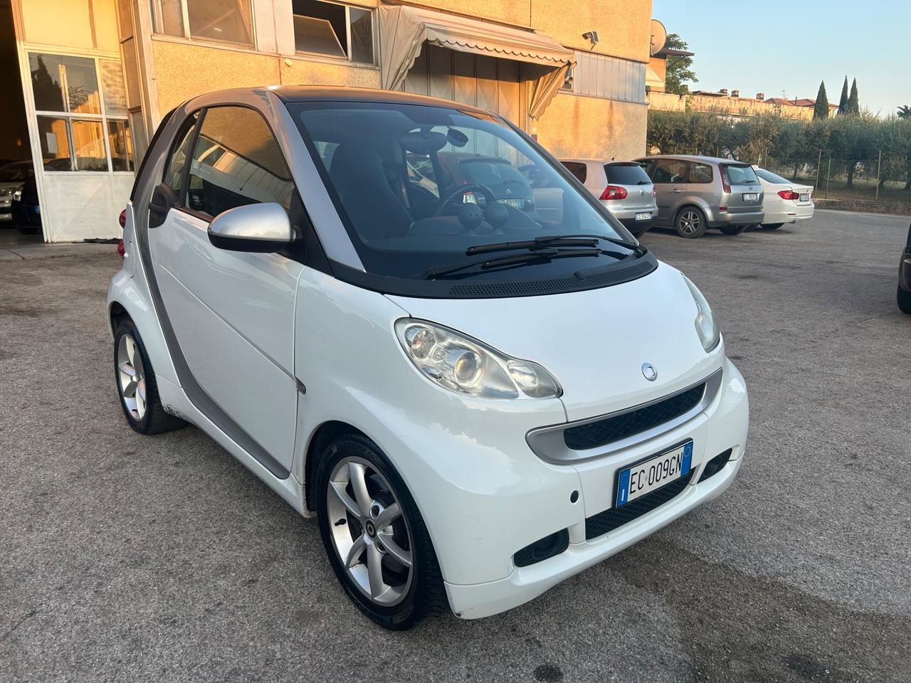 Smart ForTwo 1000 62 kW coupé passion