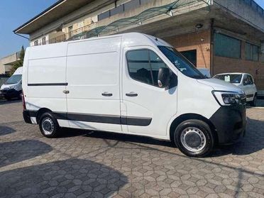 Renault Master 35 2.3 blue dci 136 cv L2H2