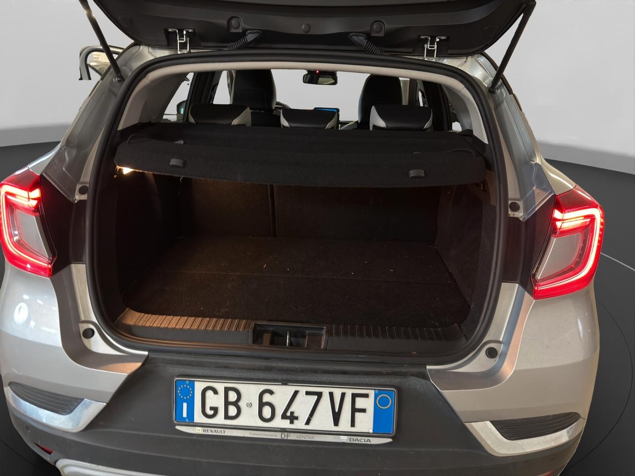 Renault Captur Plug-in Hybrid E-Tech 160 CV Initiale Paris