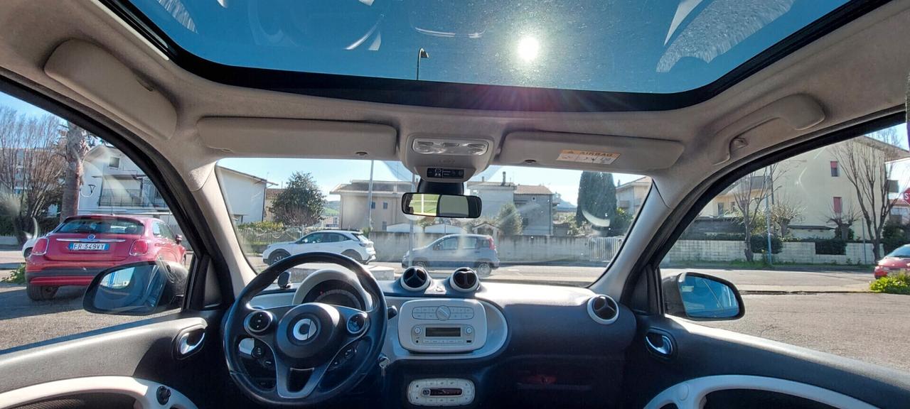 SMART FORFOUR 1,0 BENZINA 70 CV X NEOPATENTATI DOPPIO TETTO IMPECCABILE GOMME NUOVE