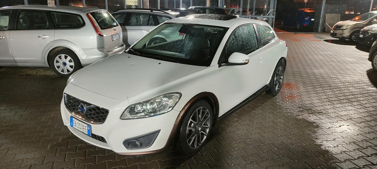Volvo C30 D2 R-Design 1.6 diesel