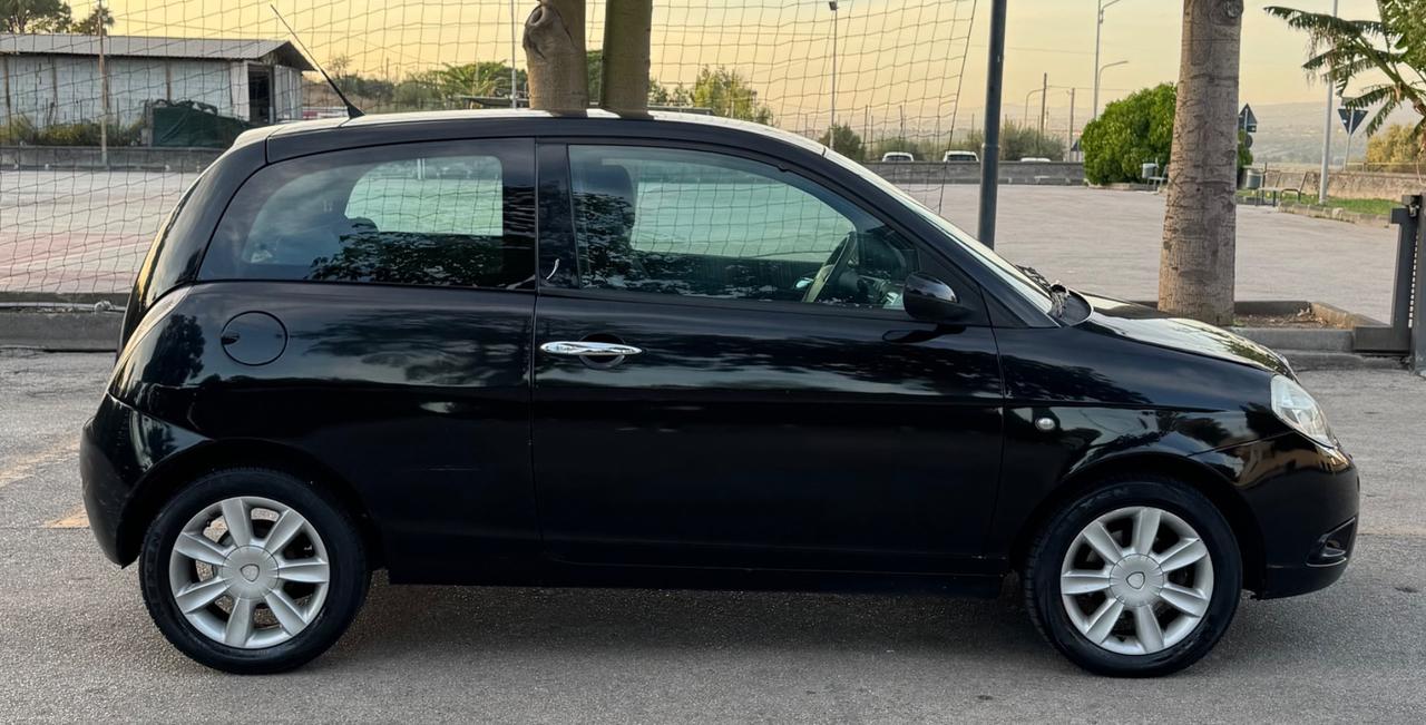 Lancia Ypsilon 1.2 CLIMATIZZATORE