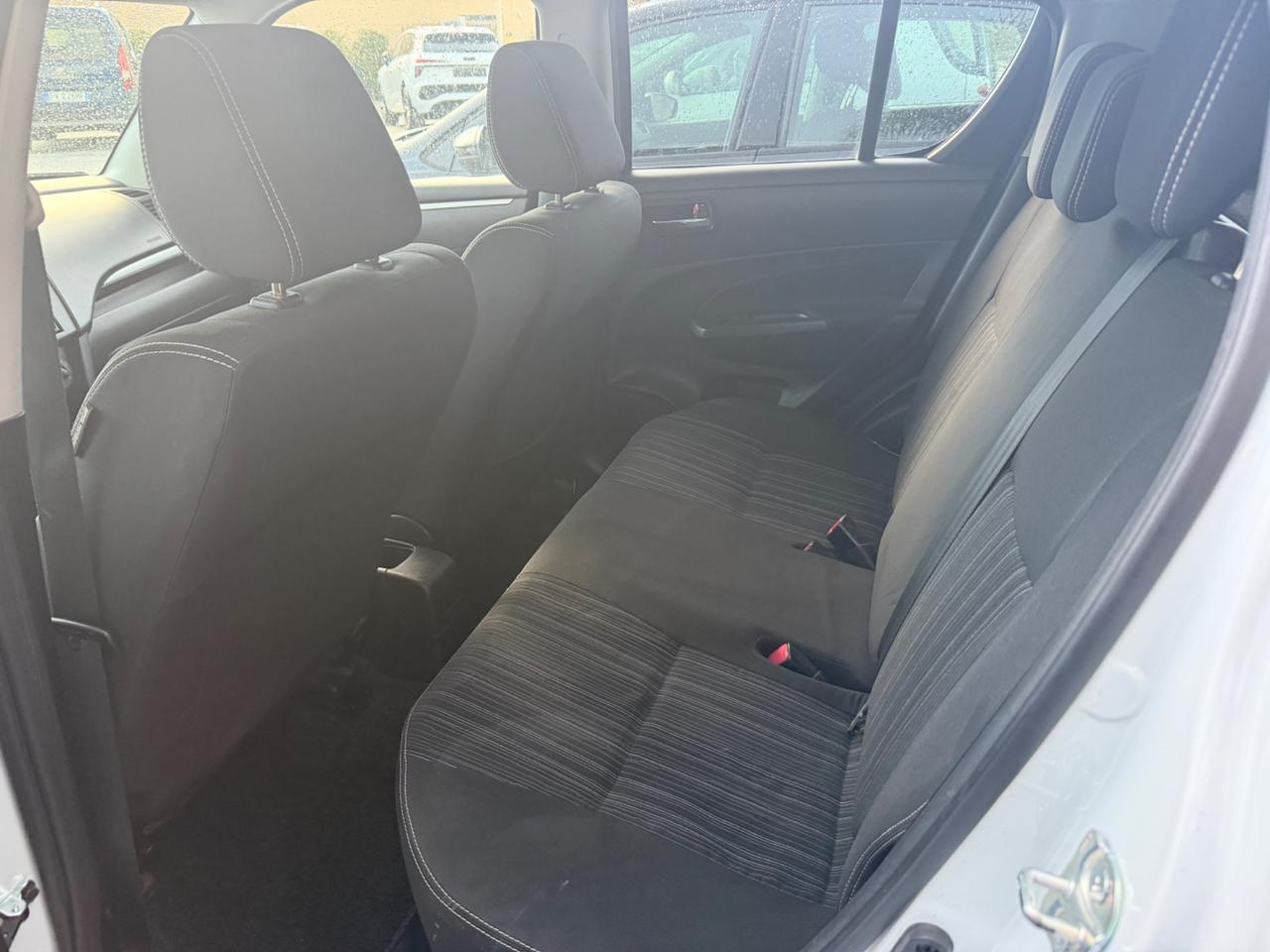 Suzuki Swift 1.3 DDiS 5 porte B-Cool Bi-Color