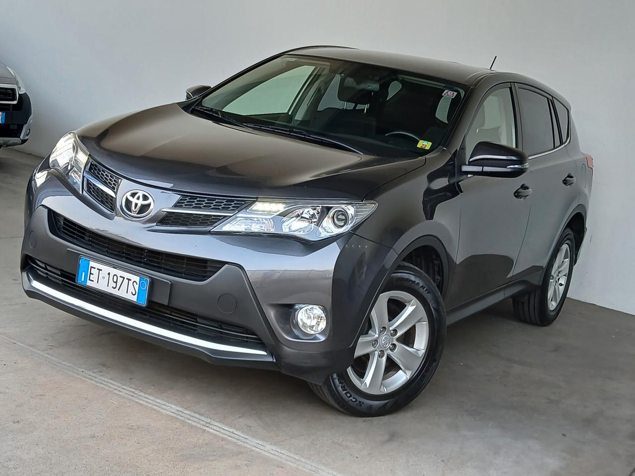 Toyota RAV 4 Style auto pari al nuovo