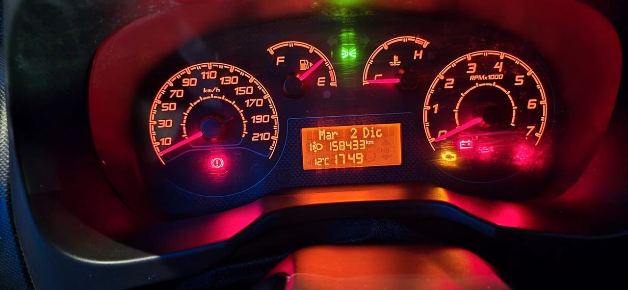 Fiat Qubo F i o r i n o 1.3 Multijet tagliandato garanzia permute