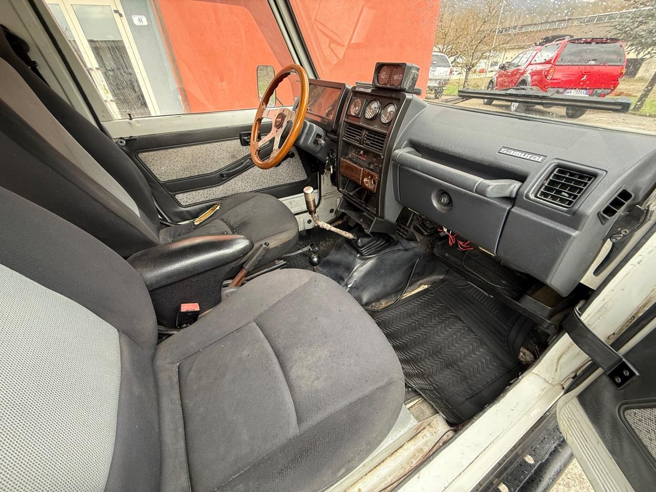 Suzuki SJ 413 SJ413 Cabriolet De Luxe