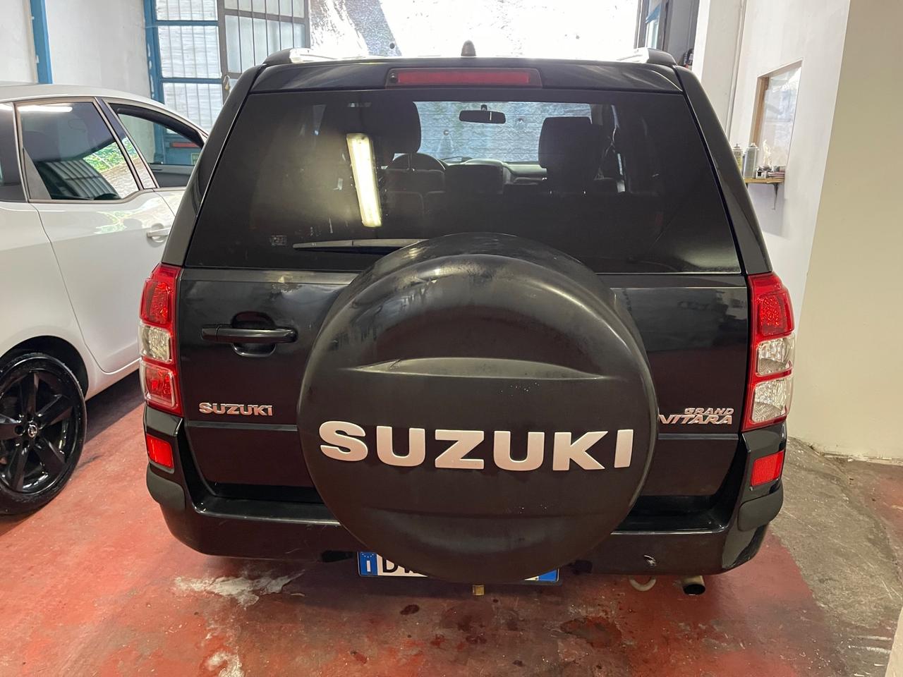 Suzuki Grand Vitara 2.0 16V 5 porte
