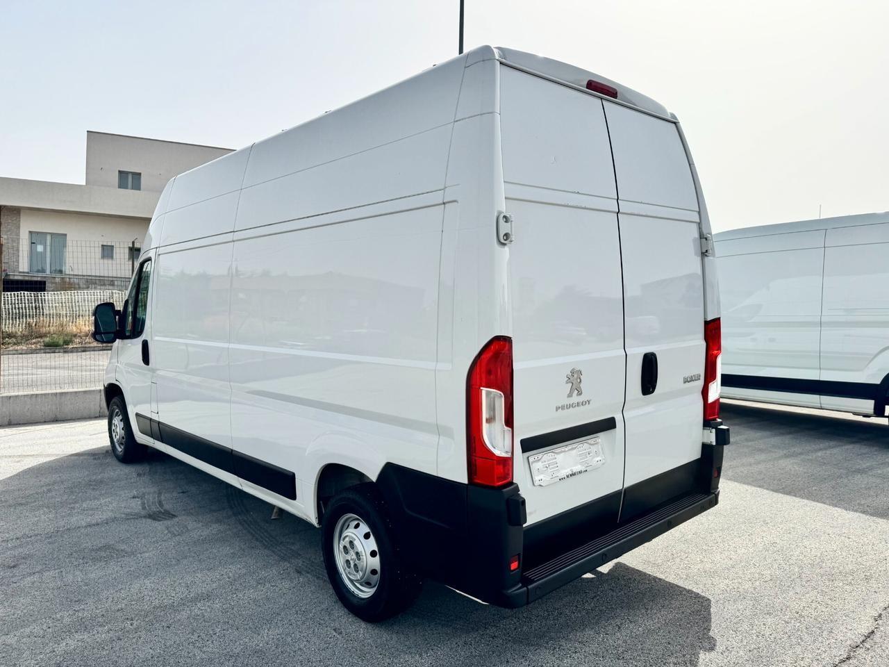 Peugeot Boxer 335 2.2 140cv L3H3 15.200+IVA