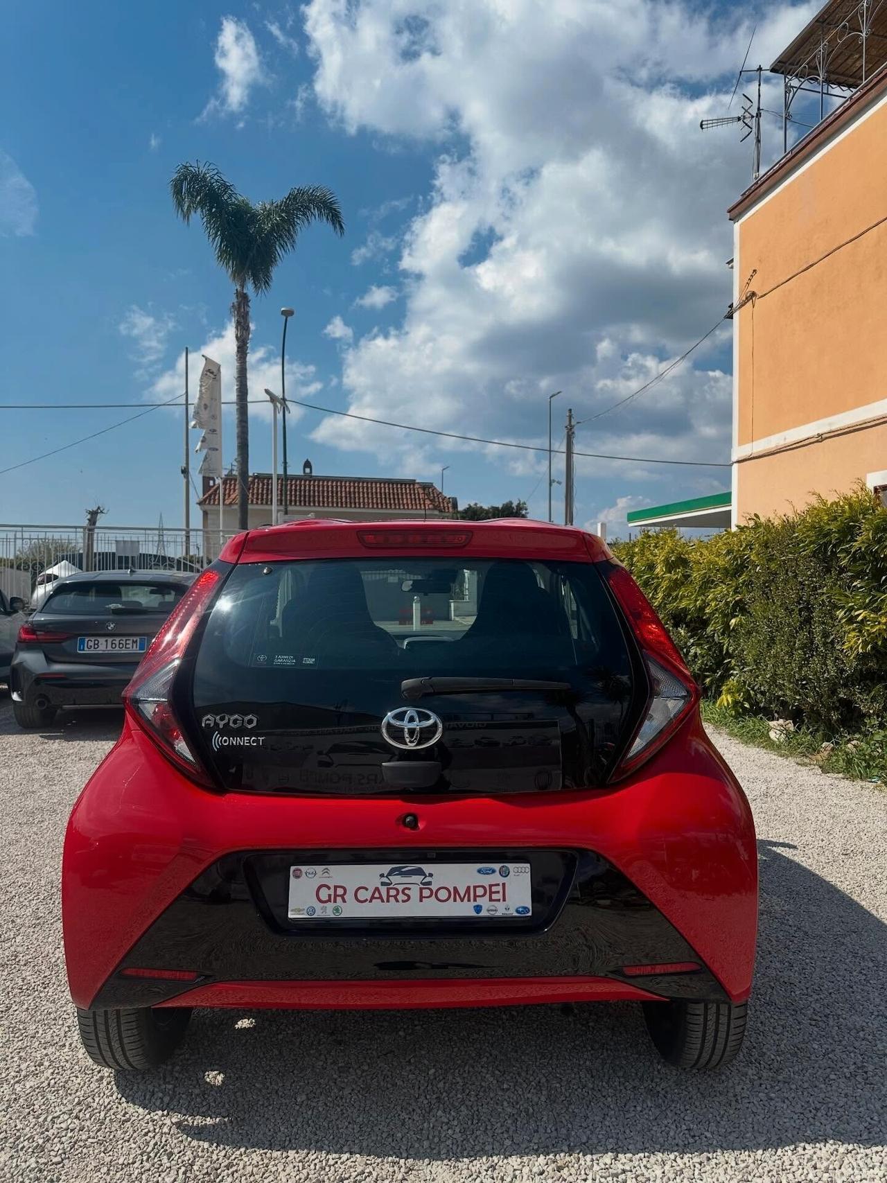 Toyota Aygo Connect 1.0 VVT-i 72 CV 5 porte x-clusiv