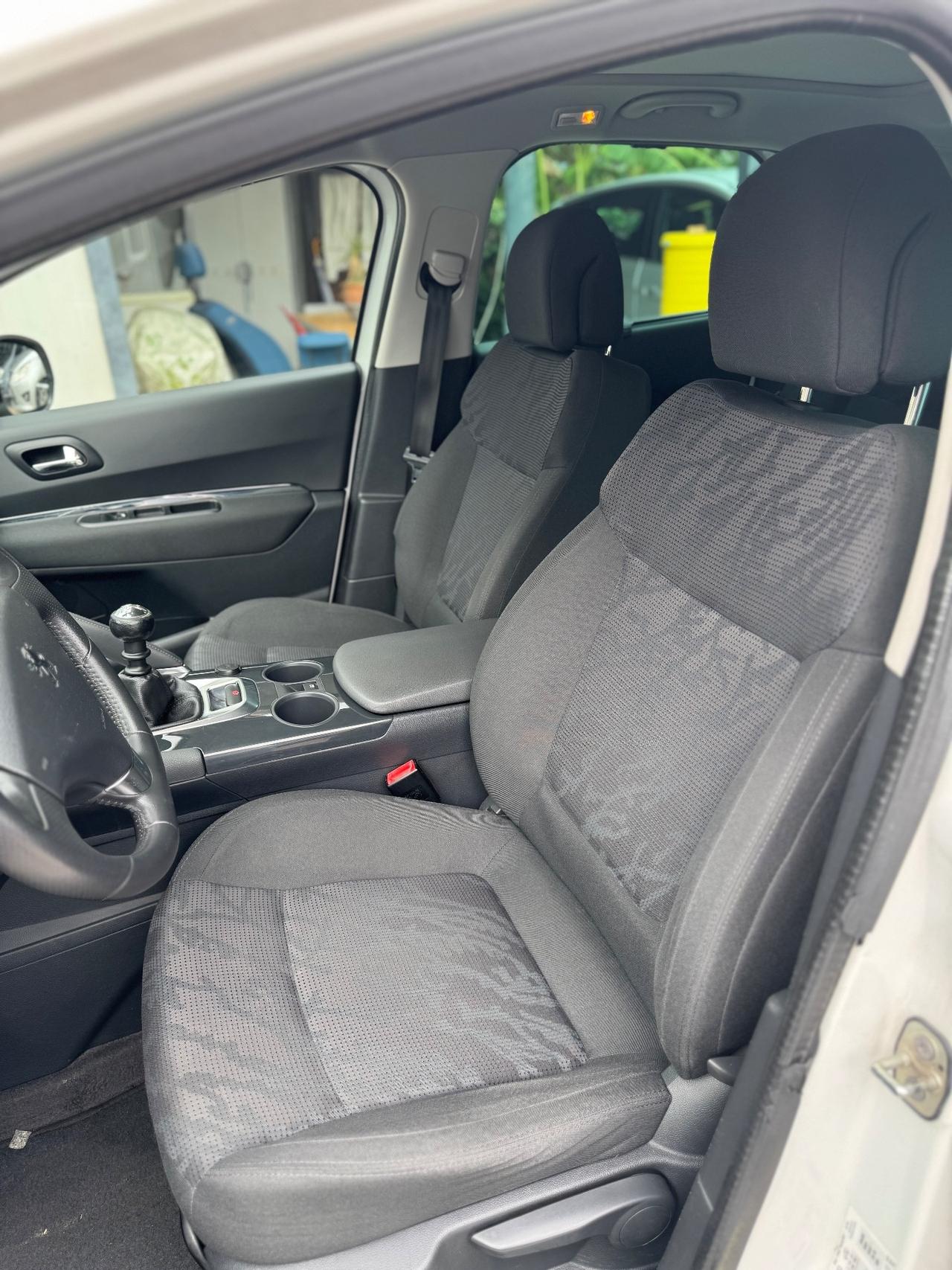 Peugeot 3008 1.6 HDi 112CV Allure