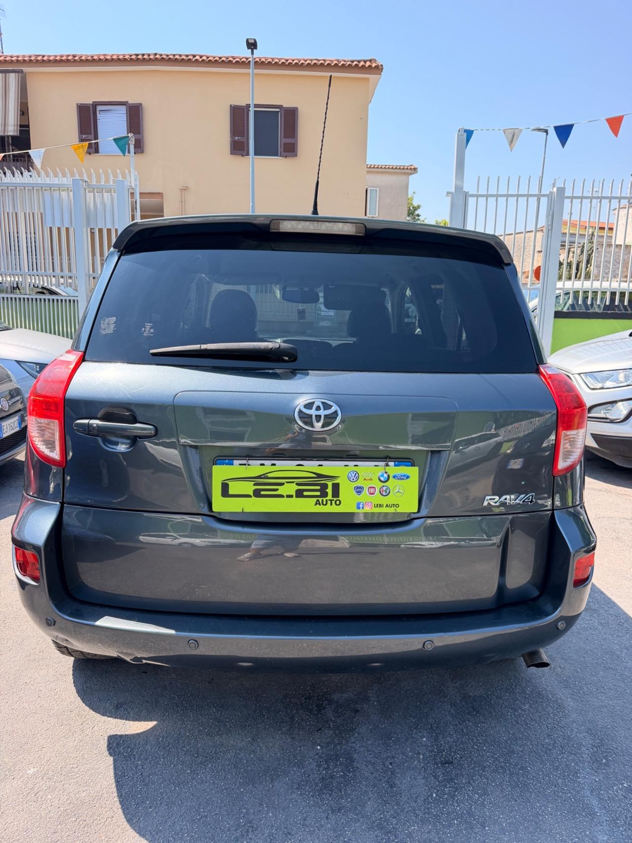Toyota RAV 4 RAV4 2.2 D-4D 177 CV Luxury 4x4 PERFETTA!!!