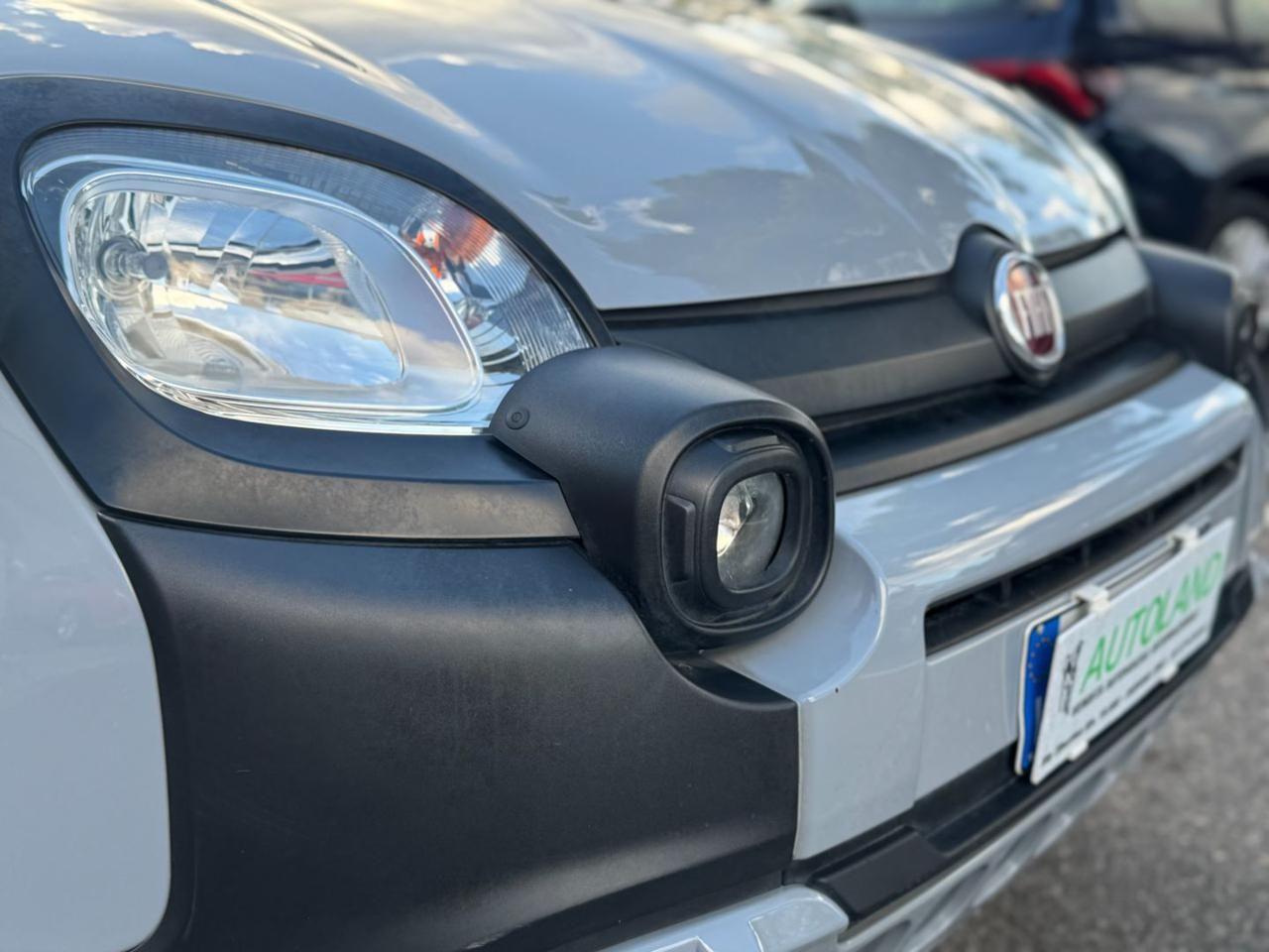 FIAT Panda Cross 1.0 FireFly S&S Hybrid UniPro UConnect 7 Pollici