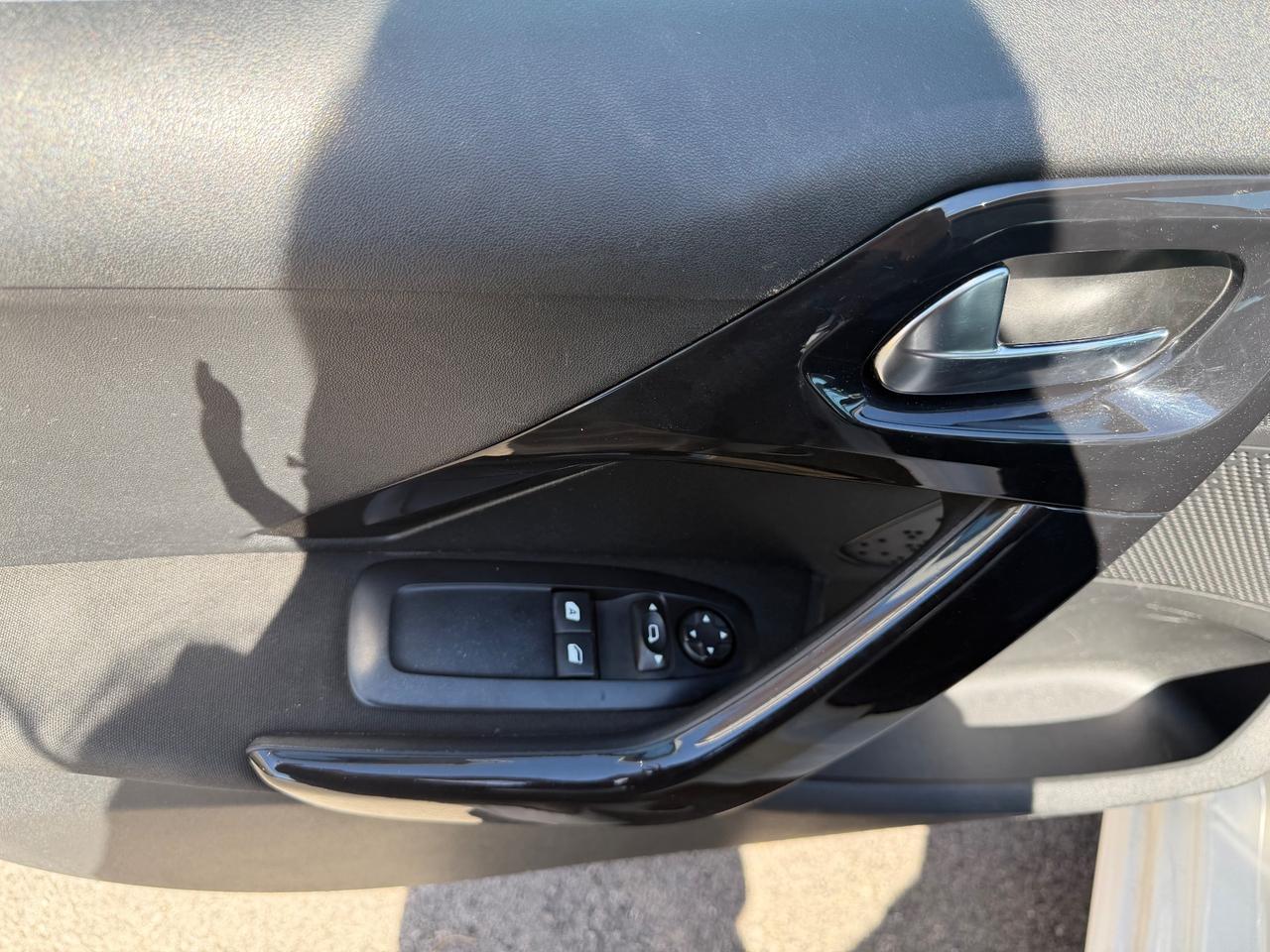 Peugeot 208 1.4 HDi DIESEL 2014