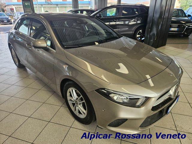 MERCEDES-BENZ A 180 d Automatic EDITION Premium