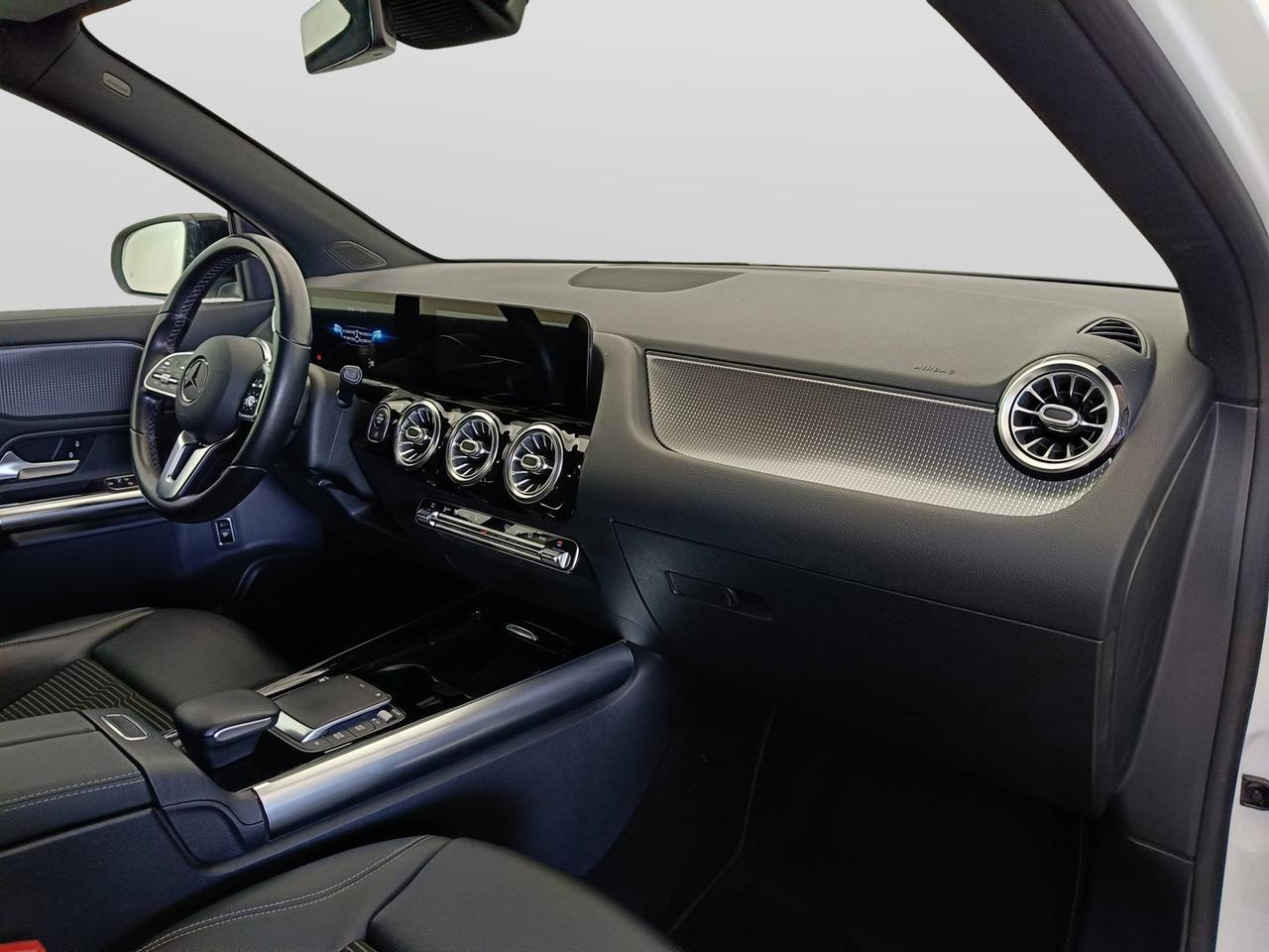 Mercedes-Benz GLA-H247 2020 - GLA 180 d Sport Plus auto