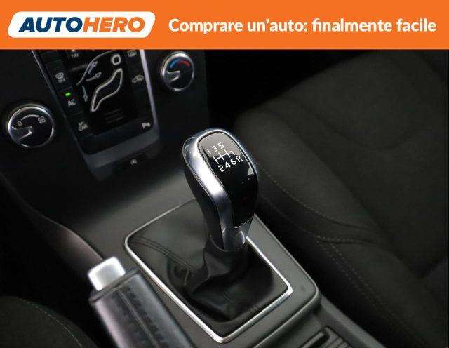 VOLVO V40 D2