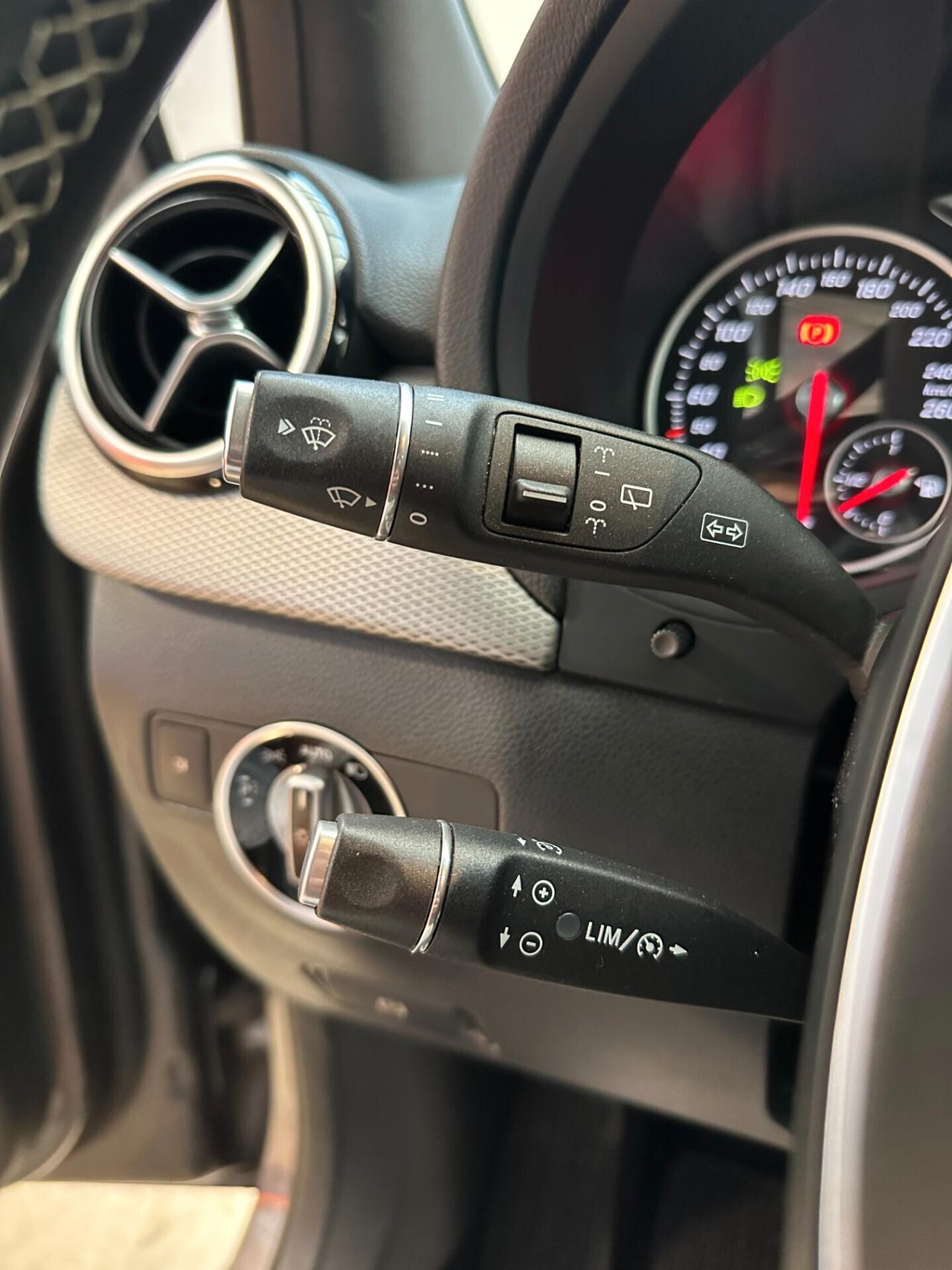 Mercedes-benz B 200 d Automatic 4Matic Sport - UNICO PROP. NAVI COMMAND