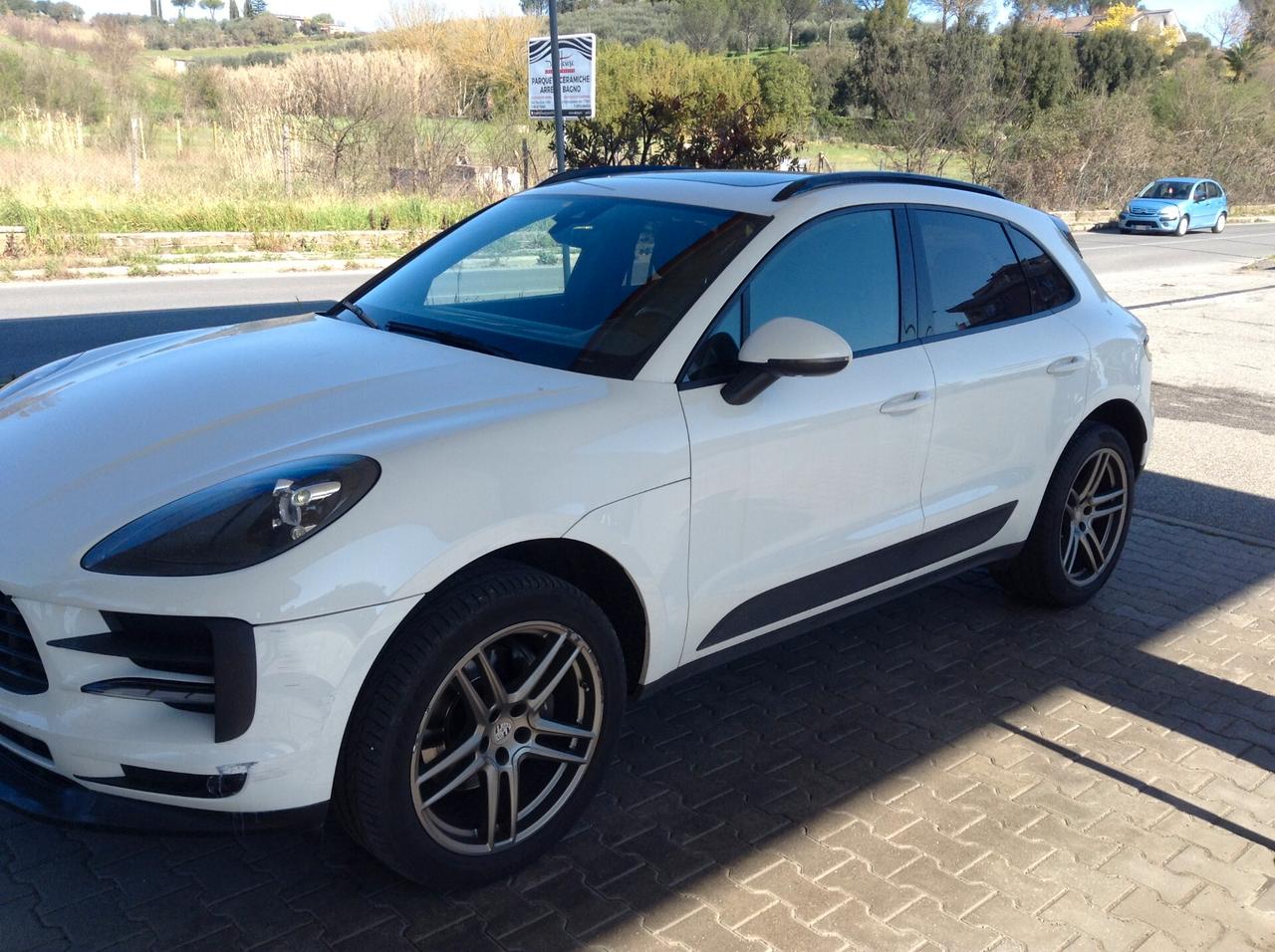 Porsche Macan 2.0 SPETTACOLARE PORSCHE MACAN, TAGLIANDI PORSCHE, TETTO, SEDILI ELETTRICI CON MEMORY, CERCHIO 20!!