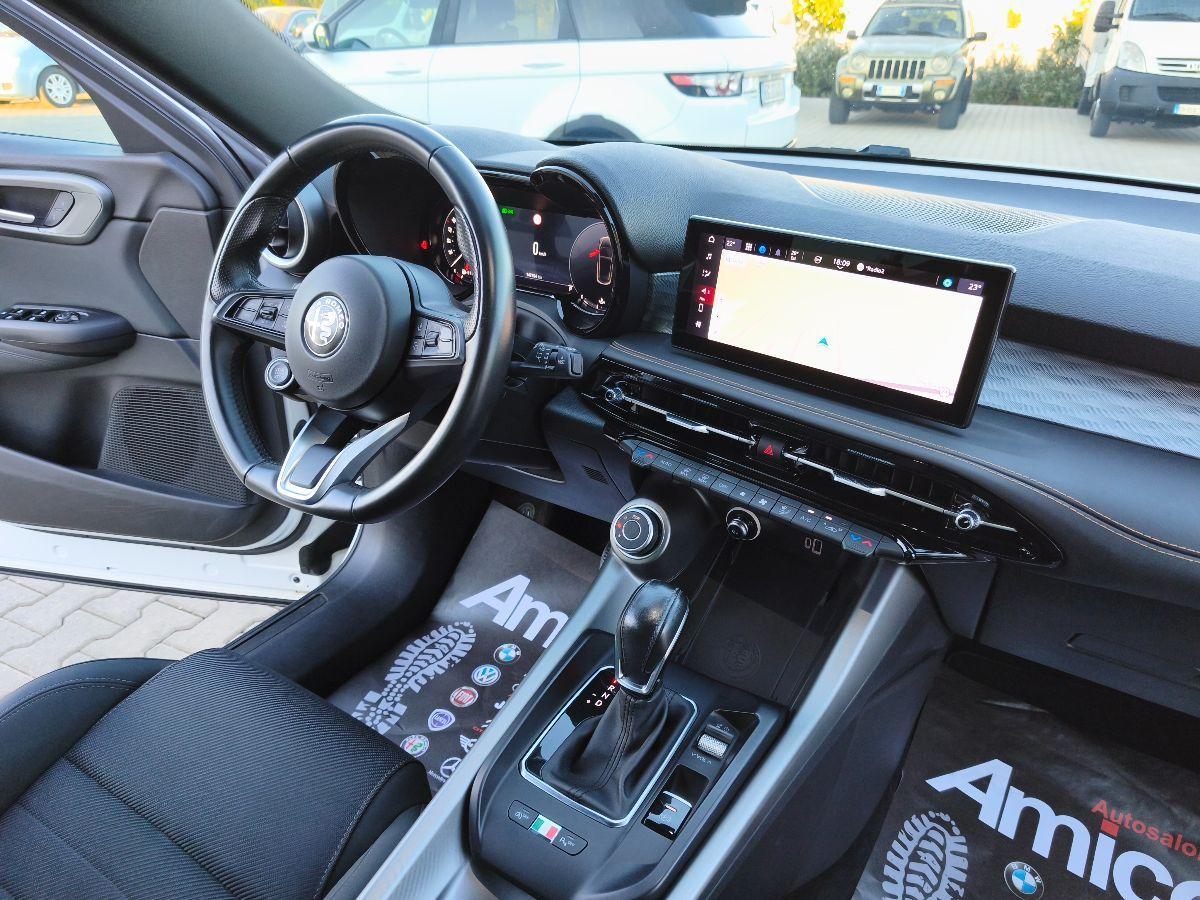 ALFA ROMEO Tonale 1.6 diesel 130 CV TCT6 Ti Luci ambient