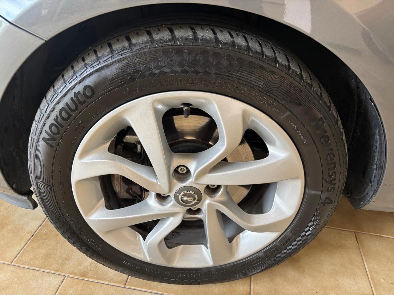 OPEL CORSA ANNO 2015 DS 1.3 ADATTA NEOPATENTATI KM 140 MILA