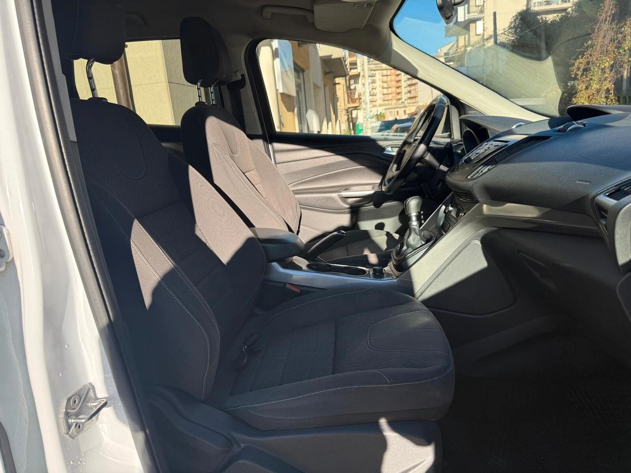 Ford Kuga 2.0 TDCI 120 CV S&S 2WD Titanium