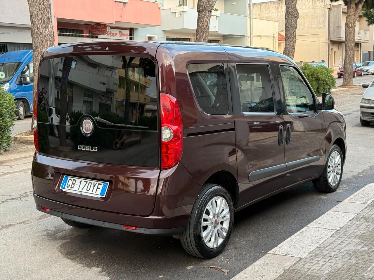 Fiat Doblò 1.6 MJT 90CV Emotion AUTOVETTURA - 2012