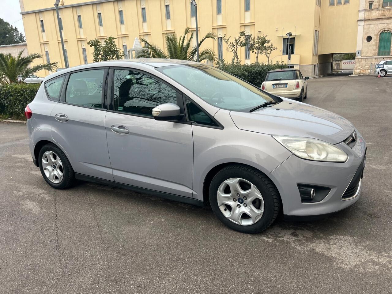 Ford C-Max 1.6 TDCi 95CV Titanium Garantita