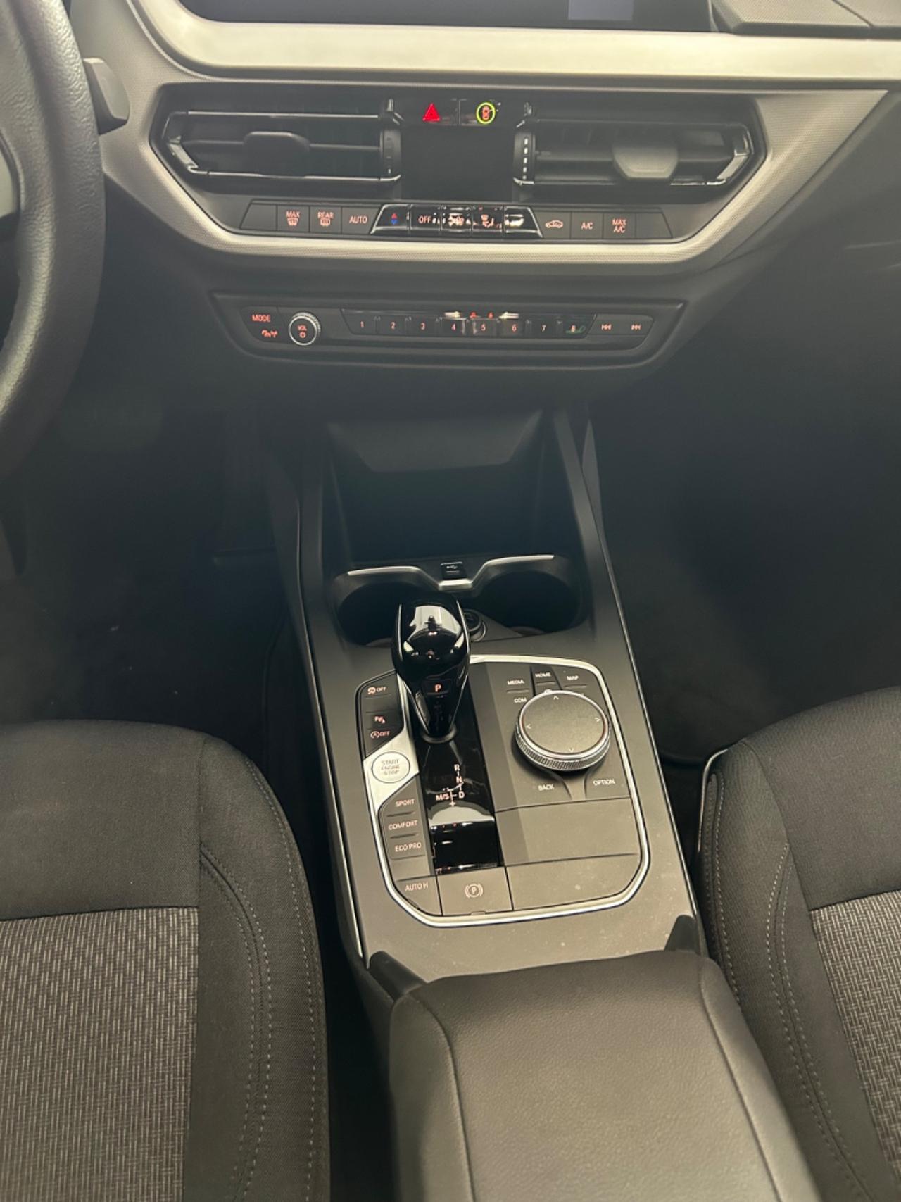 Bmw 116 116d 5p. Business Advantage