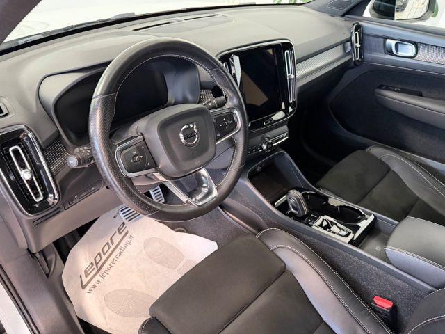 VOLVO XC40 T5 Recharge Plug-in Hybrid R-design