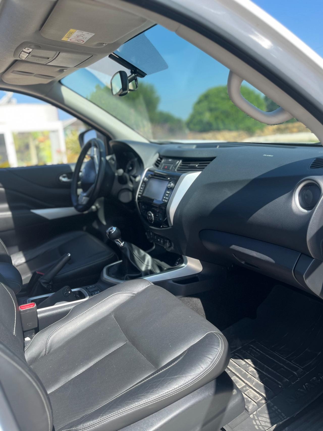 Nissan Navara 2.5 dCi 190CV 4 porte Double Cab LE