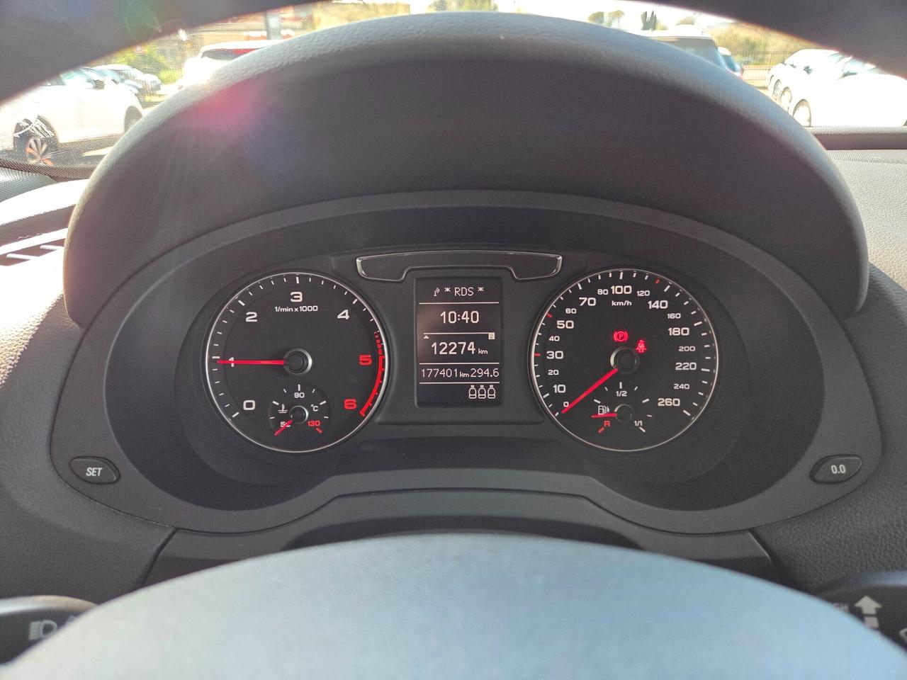 Audi Q3 2.0 TDI 120 CV Business