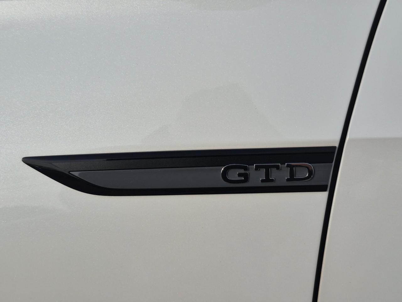 Volkswagen Golf 2.0 TDI DSG GTD