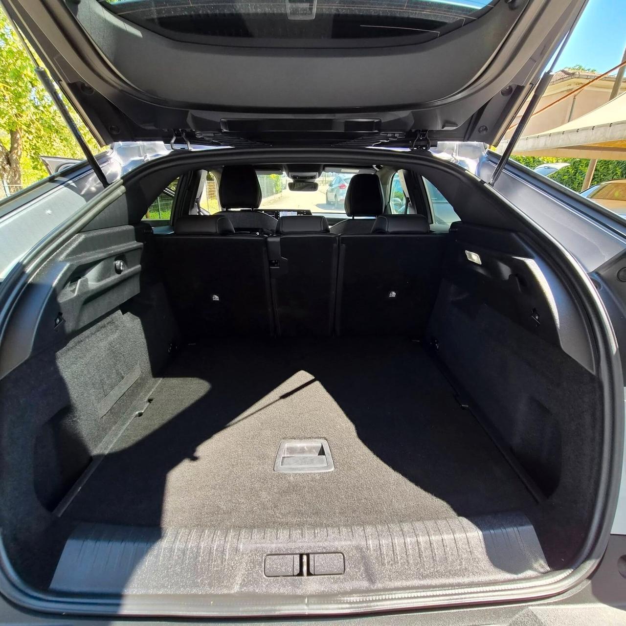 Peugeot 3008 Hybrid 136 e-DCS6 Allure 2025 km23000