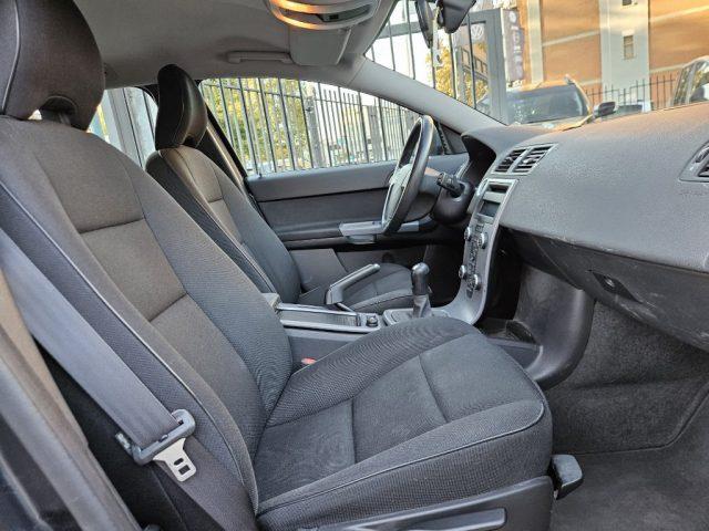 VOLVO V50 1.6 16V