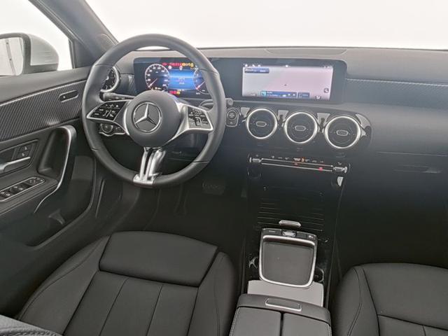 MERCEDES-BENZ A 180 Automatic Progressive Advanced