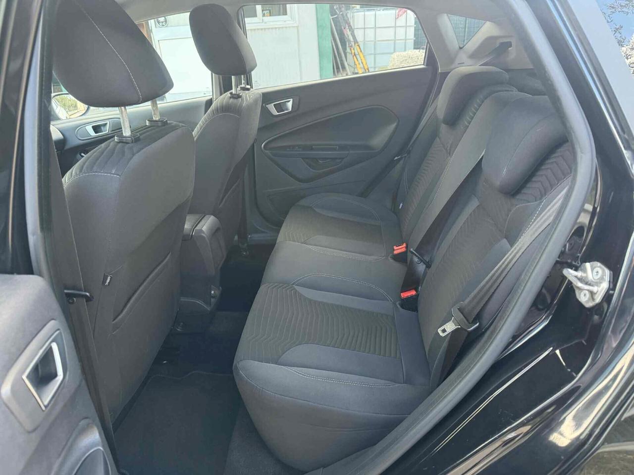 Ford Fiesta 1.4 5p. Bz.- GPL Titanium 163000KM 2013