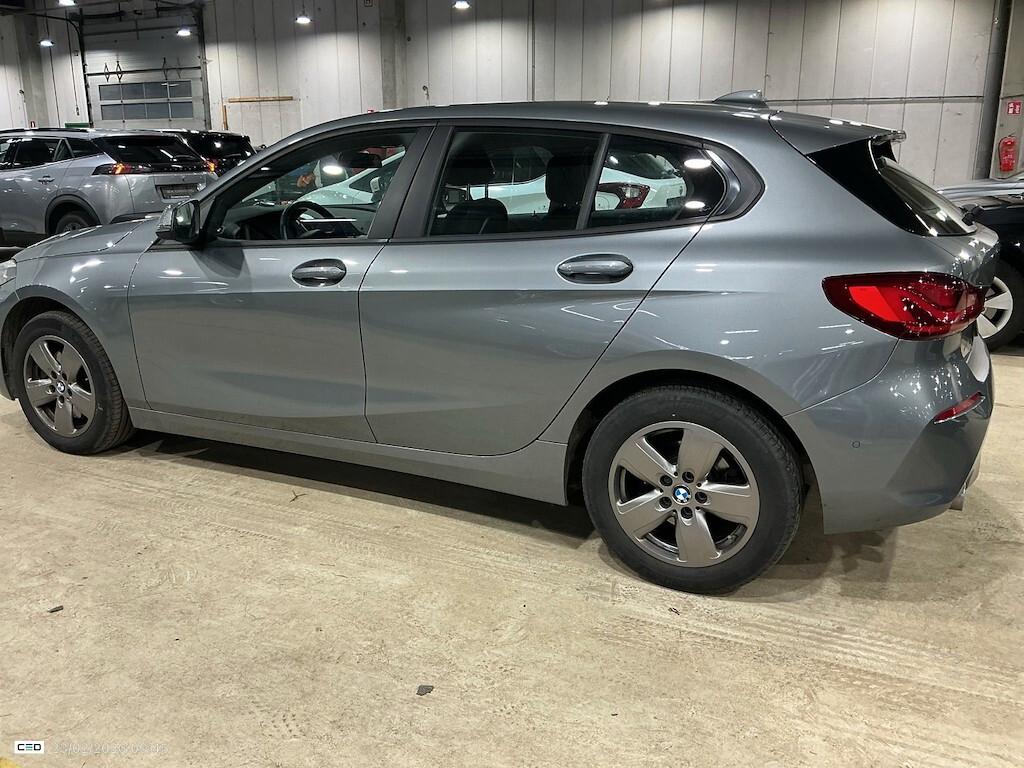 BMW 116D 115CV STEPTRONIC BUSINESS ADVANTAGE ( FARI LED - BMW DIGITAL COCKPIT - NAVI - MIRROR )