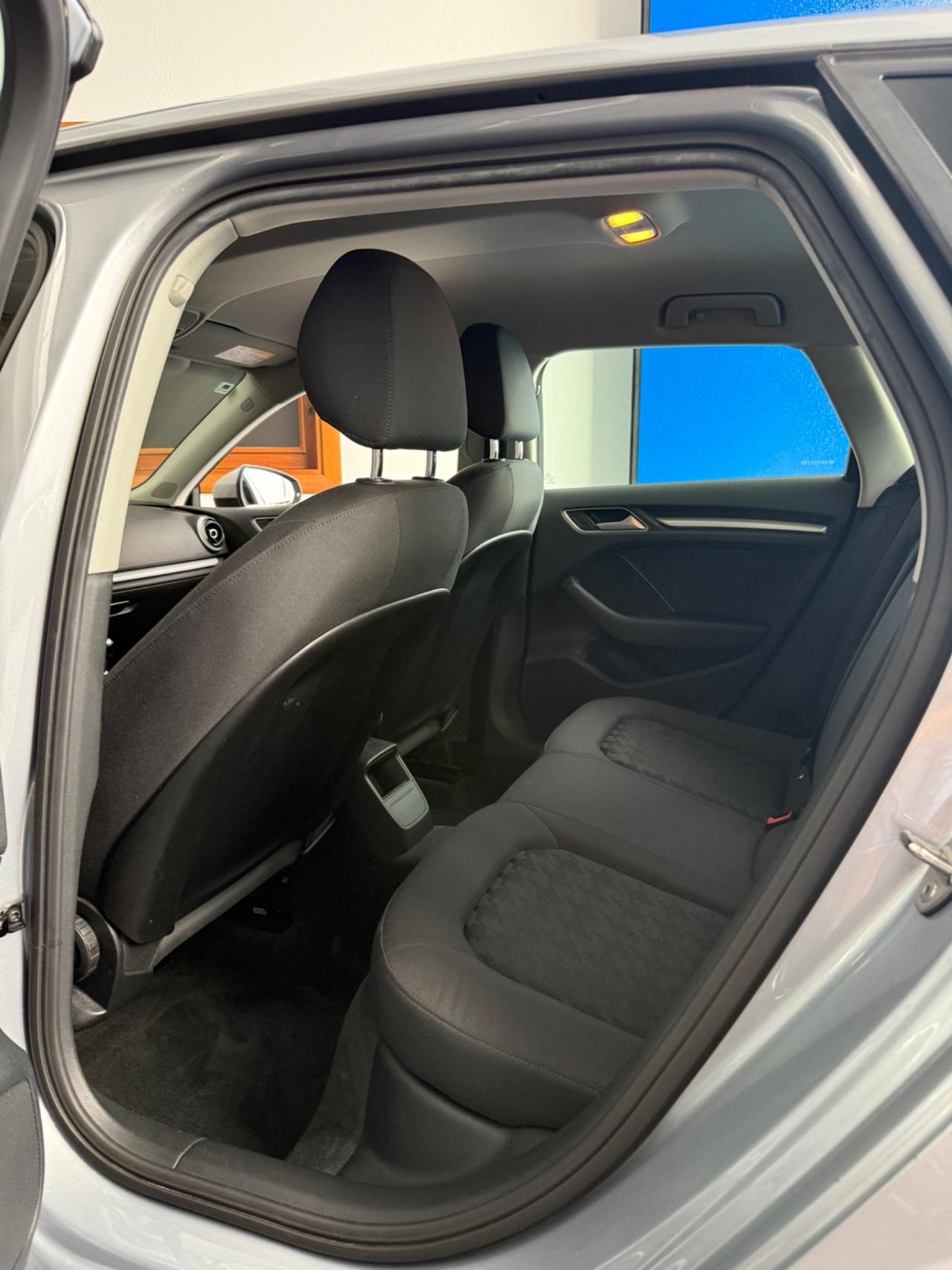 Audi A3 SPB 1.2 TFSI 110 CV Attraction