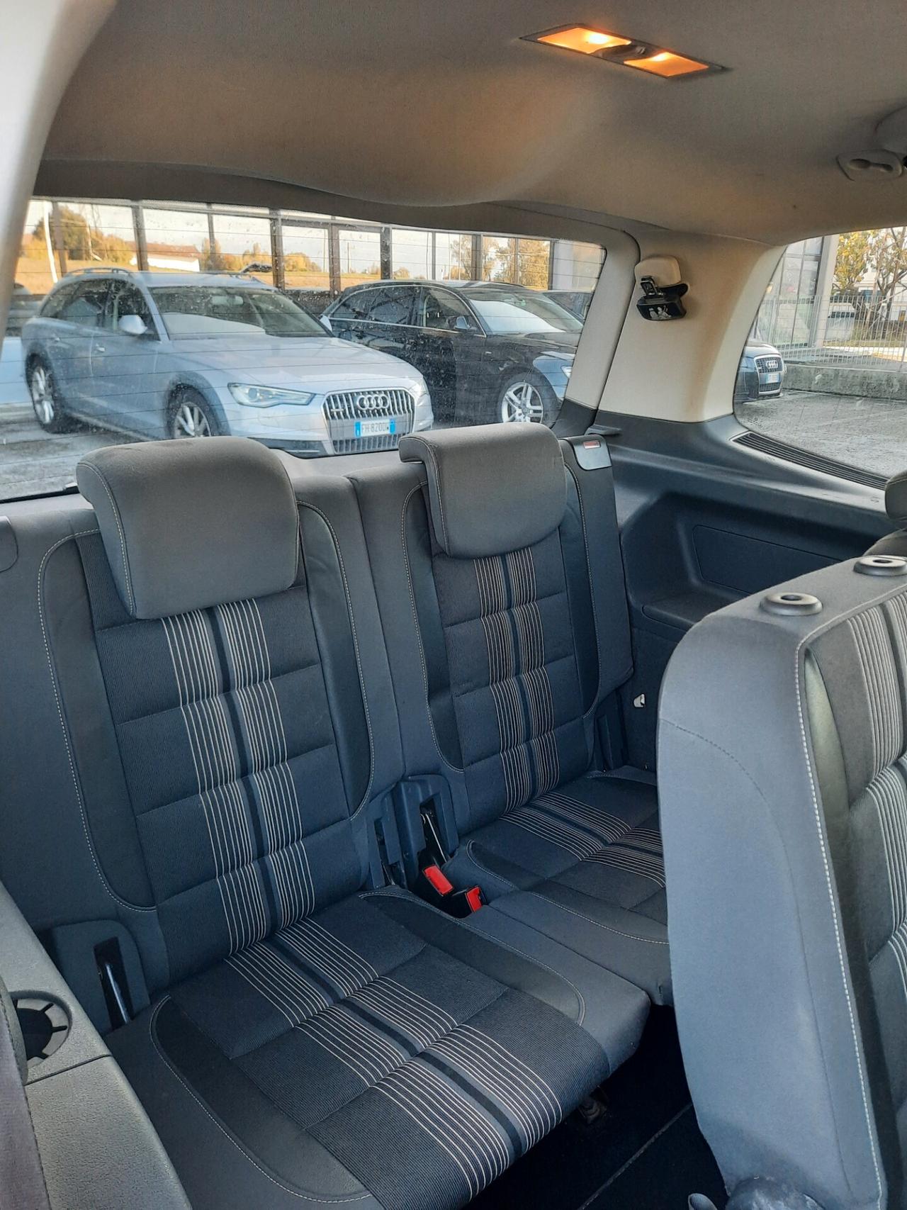 Volkswagen Touran 1.6 TDI Comfortline 7 POSTI