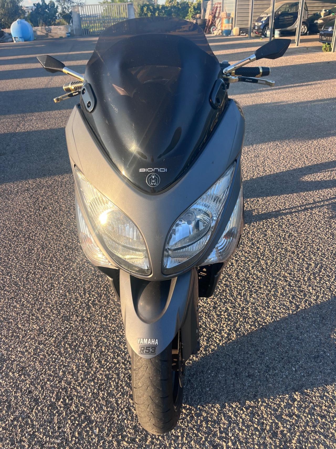 Yamaha T Max R53