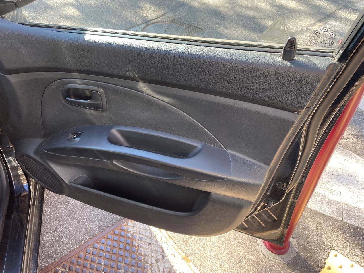 Kia Picanto 1.1 12V Hot Bi-Fuel/1PROP/GARANZIA