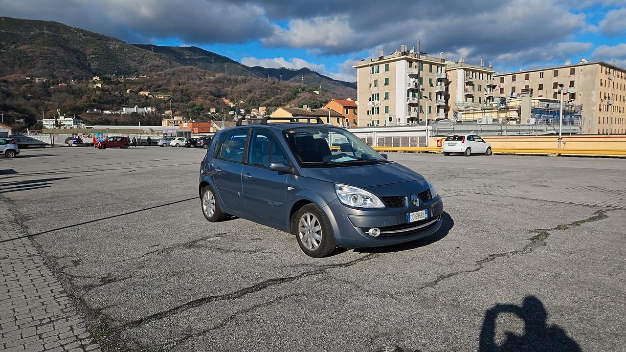 Renault Scenic Scénic 1.5 dCi/105CV Dynamique