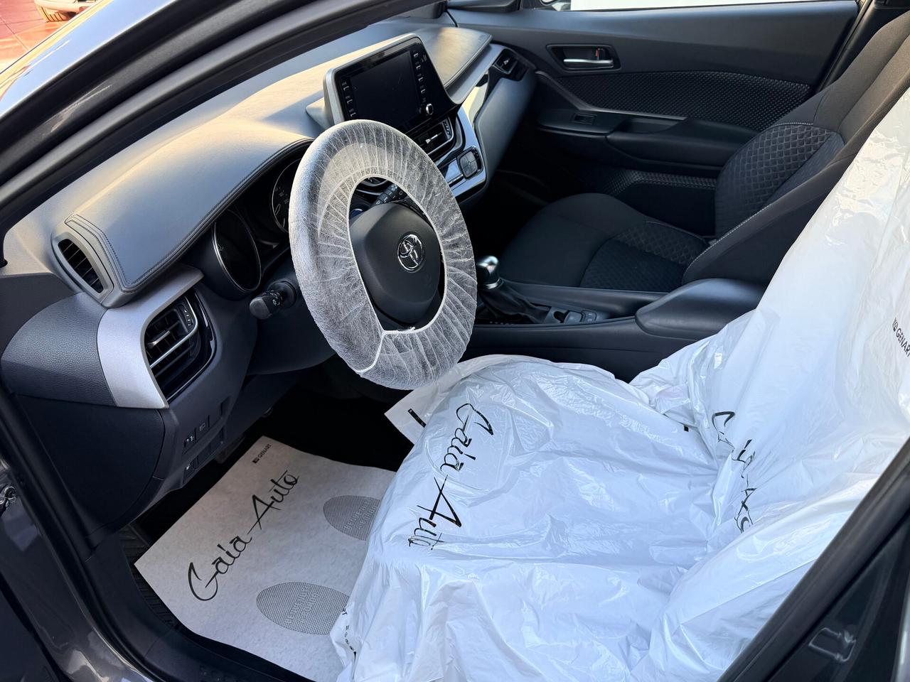 Toyota C-HR 1.8 Hybrid E-CVT Business