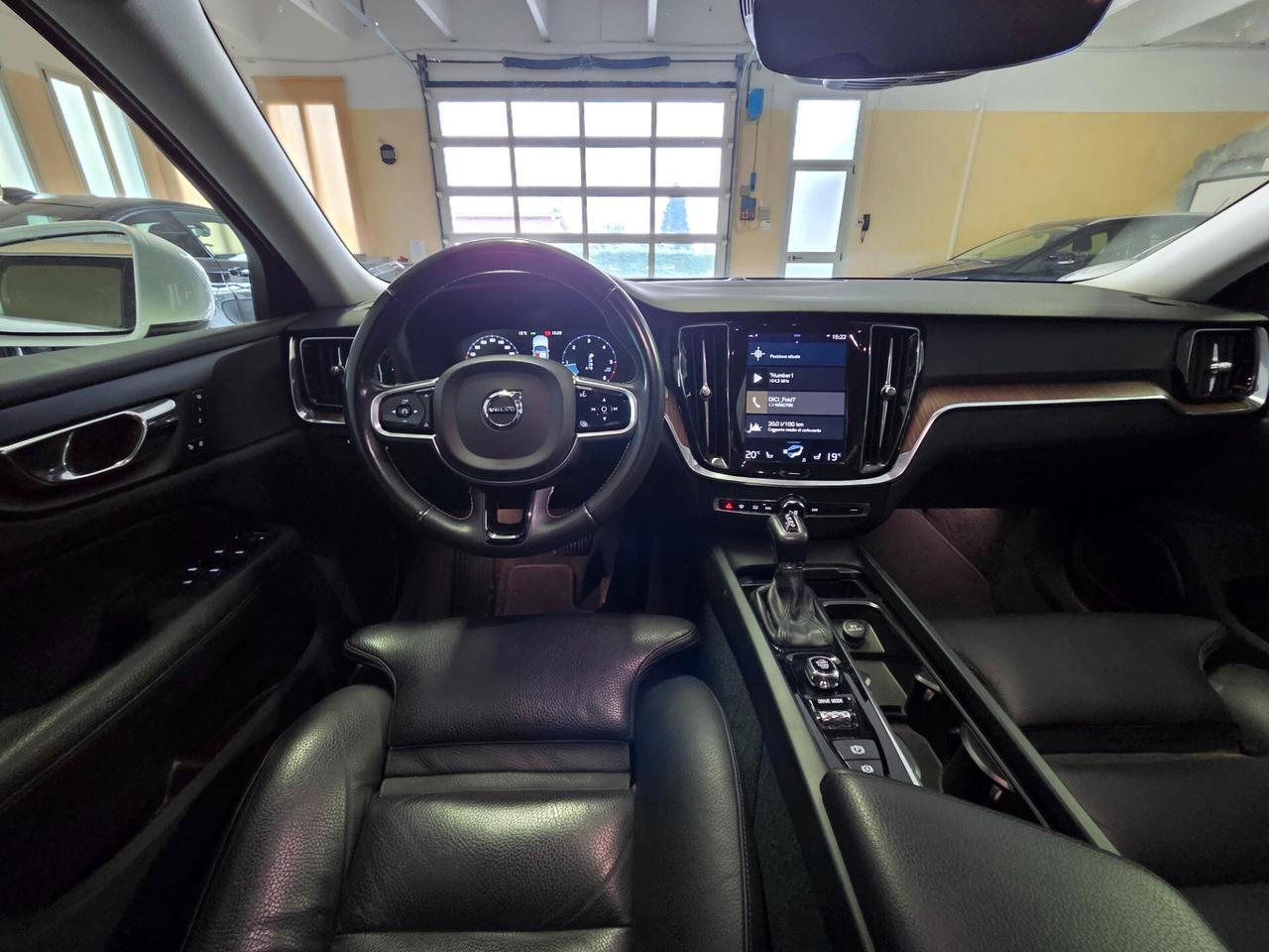 Volvo V60 D4 Geartronic gancio traino, uniproprietario, €6D